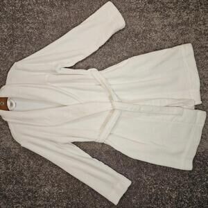 Women's Calvin Klein white plush bath robe. XS/S
